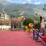 Hill River Resort - Central Heated & Air Cooled, Near Mall Road - Parking, Lawn, Playing Zone & Much More - Couple Friendly