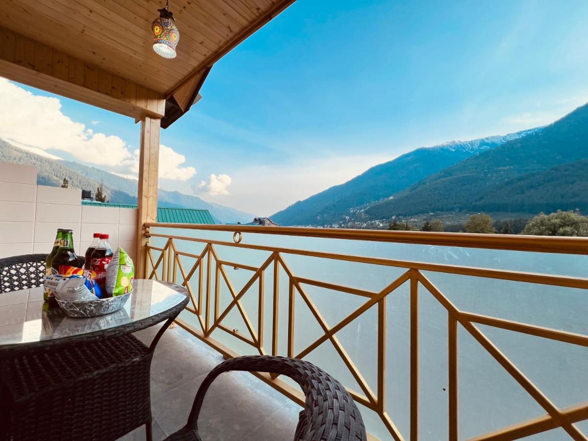 Hill River - Heated & Air Cooled, Near Mall Road - Parking, Lawn, Playing Zone & Much - Couple Friendly Resort 4*